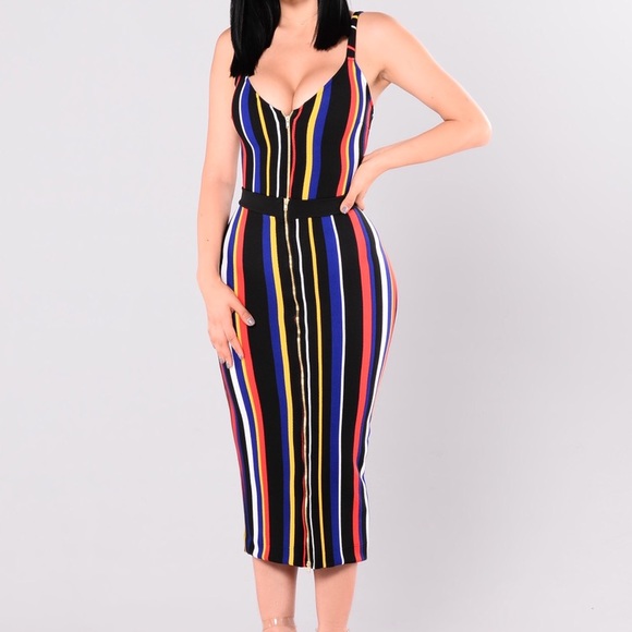 SOLDDD Striped Two Piece ✨brand new ✨ - Picture 2 of 8